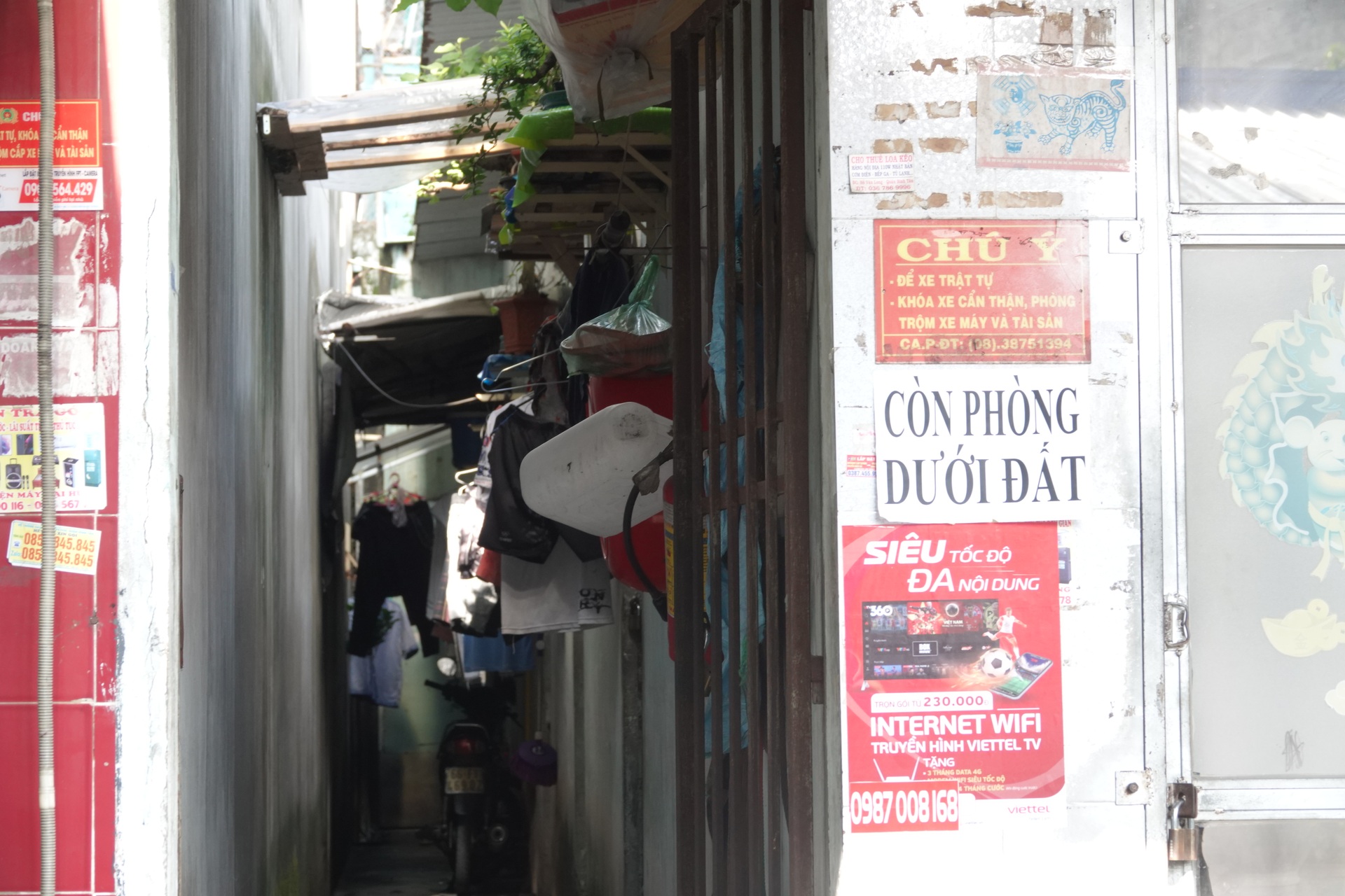 Công nhân bỏ phố về quê, chủ trọ khóc ròng, tiểu thương cũng sạt nghiệp - 4 Công nhân bỏ phố về quê, chủ trọ khóc ròng, tiểu thương cũng sạt nghiệp - 4
