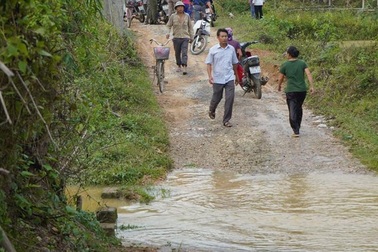 3 học sinh đuối nước thương tâm dưới khe suối