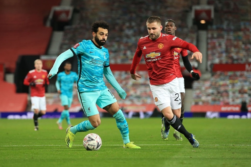 Man Utd 3-2 Liverpool: Salah lập cú đúp, Fernandes tung đòn quyết định - 6 Man Utd 3-2 Liverpool: Salah lập cú đúp, Fernandes tung đòn quyết định - 6