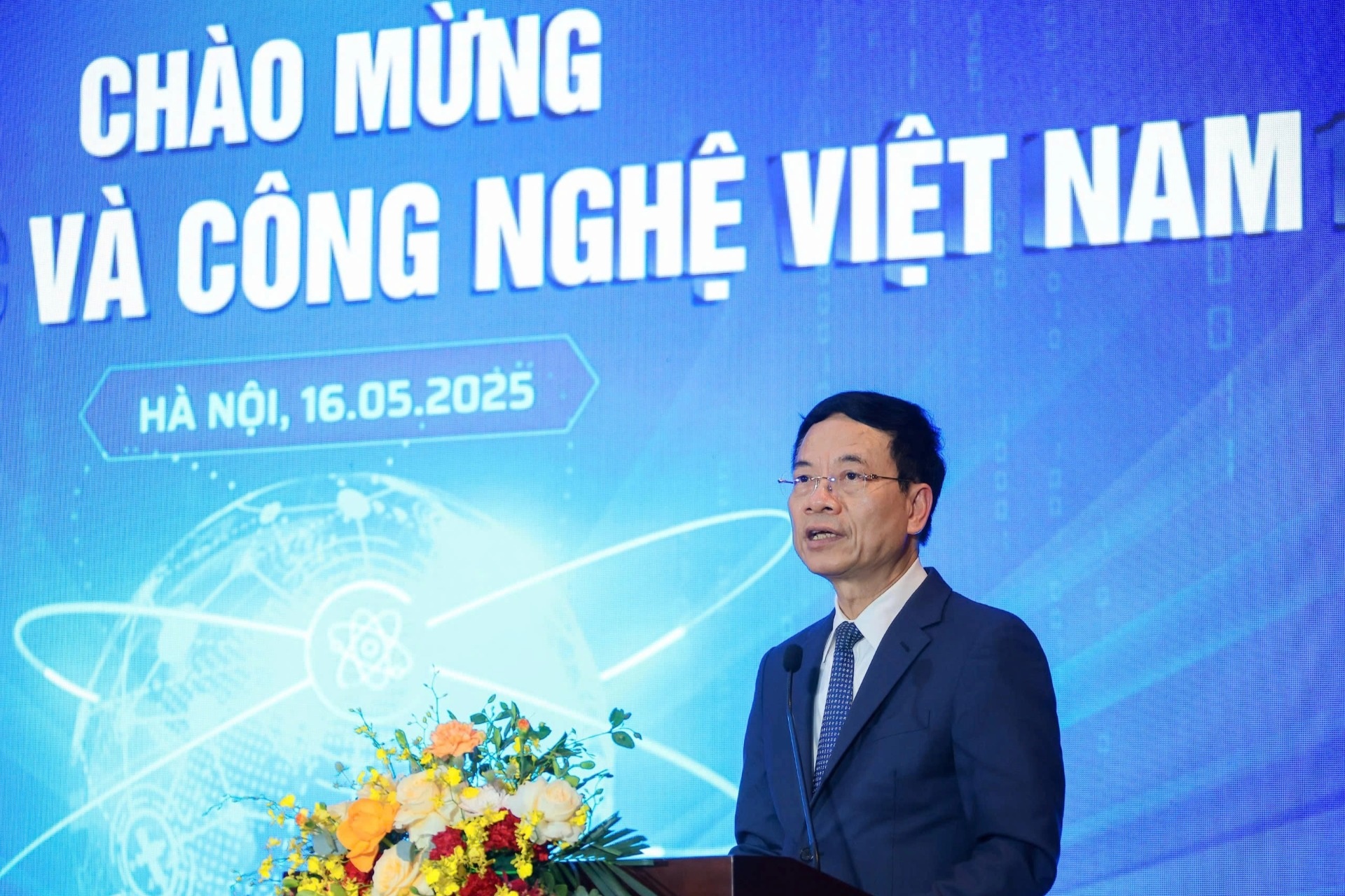 Từ khoán 10 đến người Việt dùng điện hạt nhân, lướt mạng vệ tinh - 5 Từ khoán 10 đến người Việt dùng điện hạt nhân, lướt mạng vệ tinh - 5