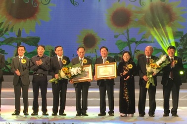 Ngày mai tươi sáng được bằng khen của Thủ tướng chính phủ