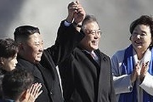 Những thay đổi một năm sau khi ông Trump dọa “phá hủy” Triều Tiên