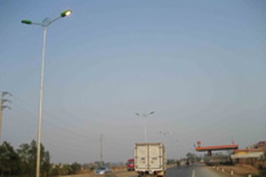 Thắp đèn cao áp giữa ban ngày