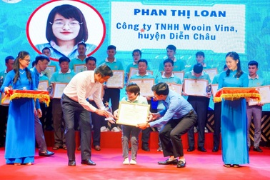 Kỳ tích của nữ lao động cao 1m26