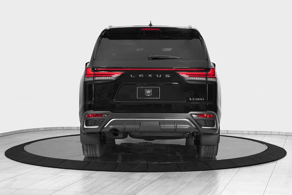 Lexus LX 600 được phù phép thành xe chống đạn - 4 Lexus LX 600 được phù phép thành xe chống đạn - 4