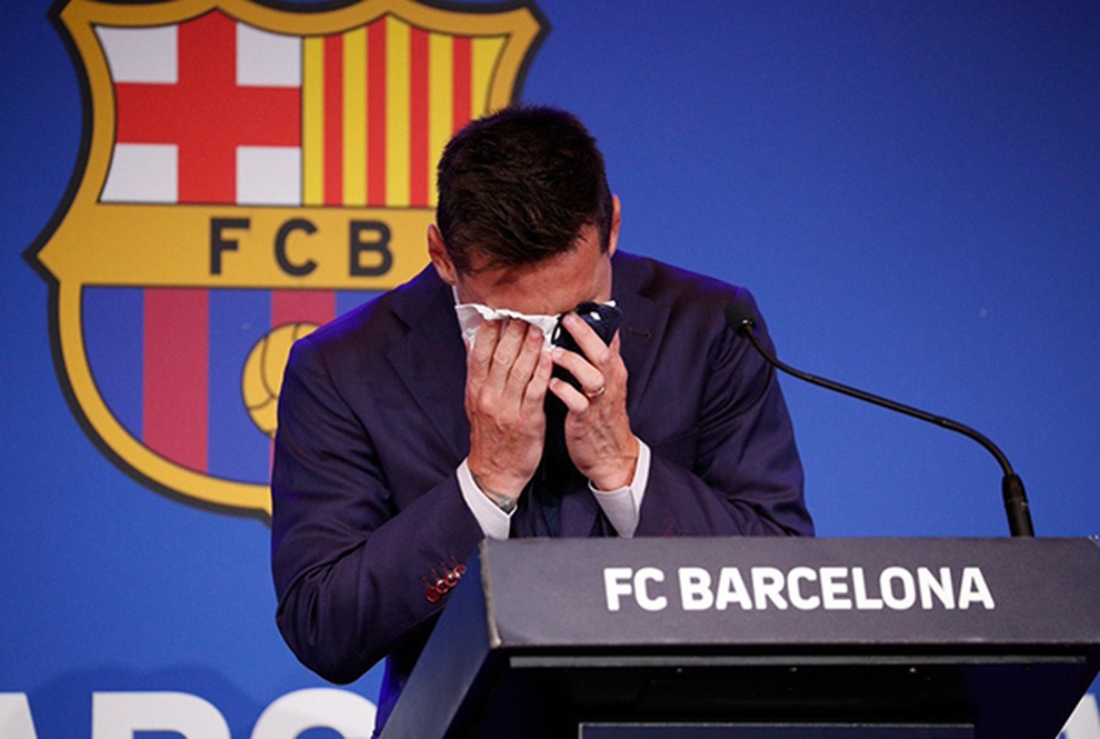 Messi khóc hết nước mắt, nghẹn ngào ngày chia tay Barcelona - 12 Messi khóc hết nước mắt, nghẹn ngào ngày chia tay Barcelona - 12
