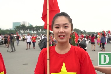 Người hâm mộ quây kín SVĐ Mỹ Đình chờ đón Olympic Việt Nam