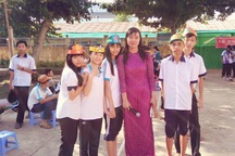 Ngưỡng mộ cô giáo trẻ năng động, tâm huyết ở bãi bồi ven bờ sông Hậu