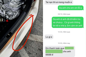 Đâm vào ô tô dừng đèn đỏ, cô gái bàng hoàng khi chủ "đòi" 6.688 đồng