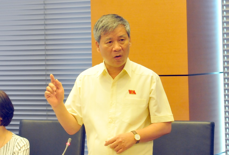“Dồn Bộ trưởng Thể vào thế khó thì... cũng tội!” - 1 “Dồn Bộ trưởng Thể vào thế khó thì... cũng tội!” - 1