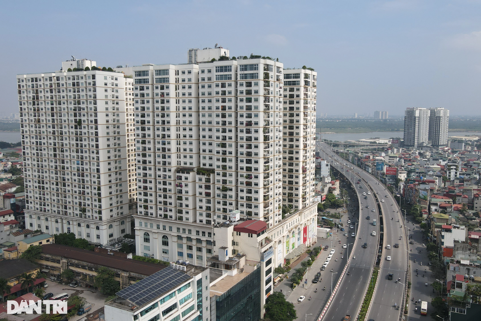 Đại gia Đường bia tiết lộ về số tiền để dát vàng khách sạn giữa Hà Nội - 4 Đại gia Đường bia tiết lộ về số tiền để dát vàng khách sạn giữa Hà Nội - 4