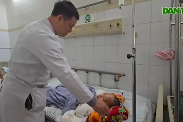 Nỗi đau người mẹ mất tay, chân sau cú phóng điện oan nghiệt