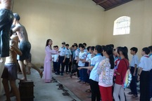 Đưa học sinh đến di tích để học Sử