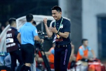 HLV Kiatisuk: "HA Gia Lai may mắn có 3 điểm trước Nam Định"