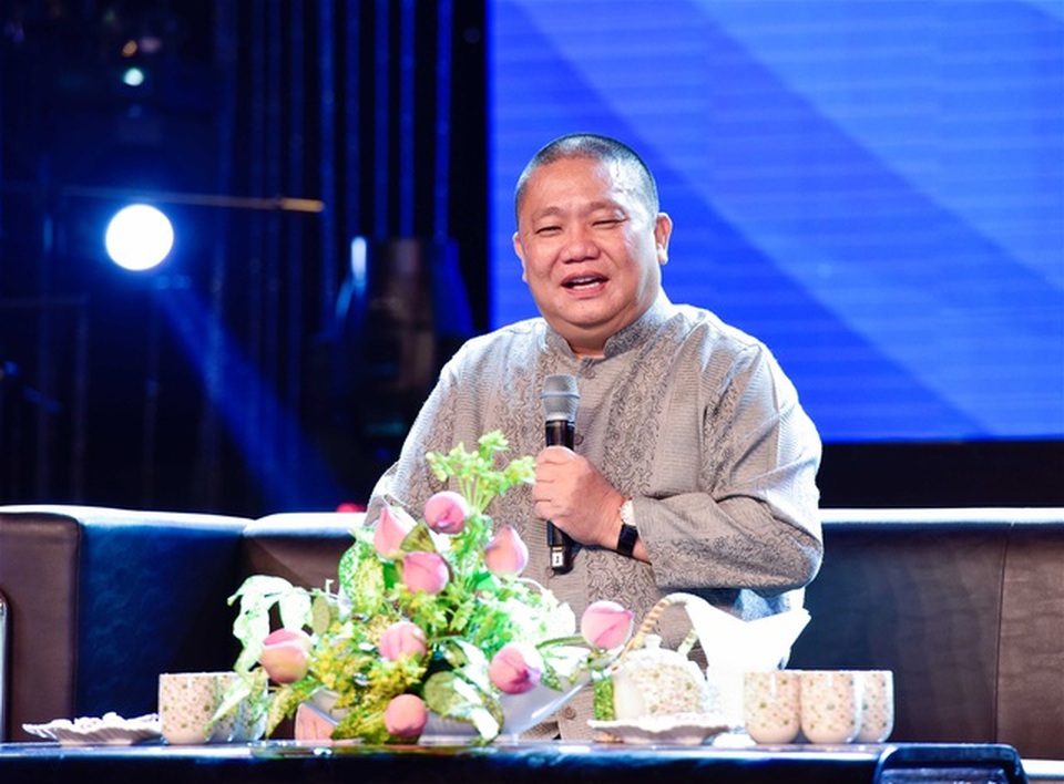 Đại gia “lên núi ở ẩn”, vợ cũ bán sạch cổ phần - 1 Đại gia “lên núi ở ẩn”, vợ cũ bán sạch cổ phần - 1