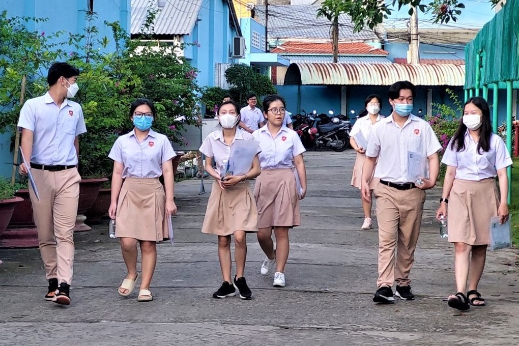 Hàng nghìn suất ăn miễn phí tiếp sức thí sinh Tây Đô vượt vũ môn - 8 Hàng nghìn suất ăn miễn phí tiếp sức thí sinh Tây Đô vượt vũ môn - 8