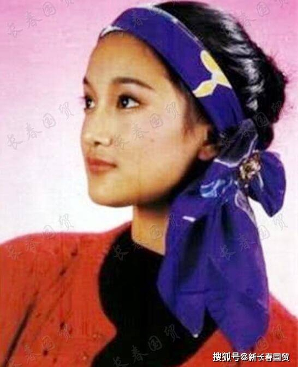 Vẻ đẹp gây choáng ngợp của Châu Tấn ở tuổi đôi mươi - 5