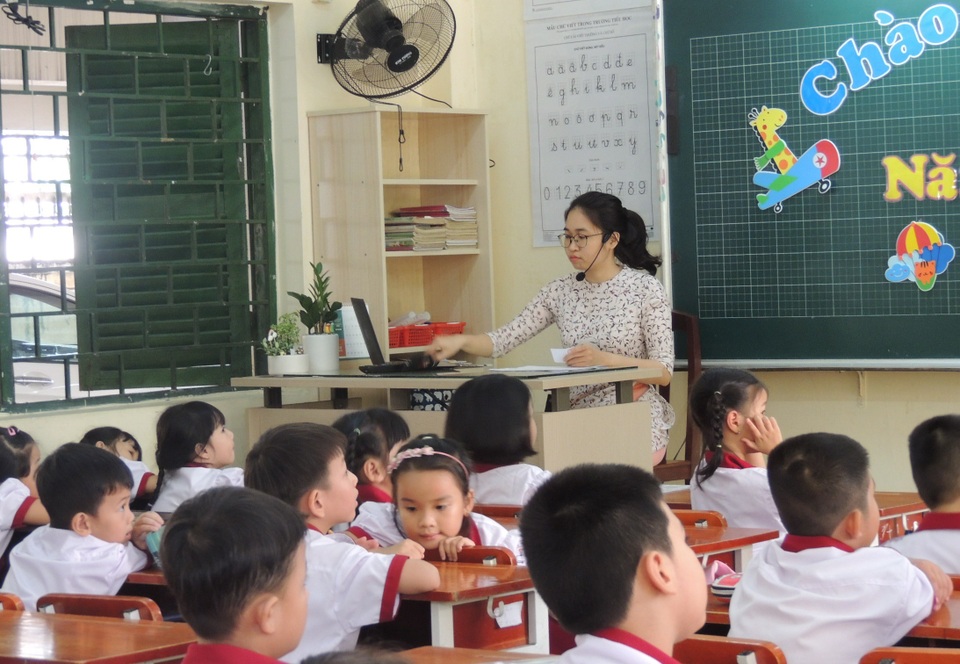 TPHCM: Giáo viên có thể tăng thời lượng dạy âm, vần tiếng Việt lớp 1 - 1 TPHCM: Giáo viên có thể tăng thời lượng dạy âm, vần tiếng Việt lớp 1 - 1