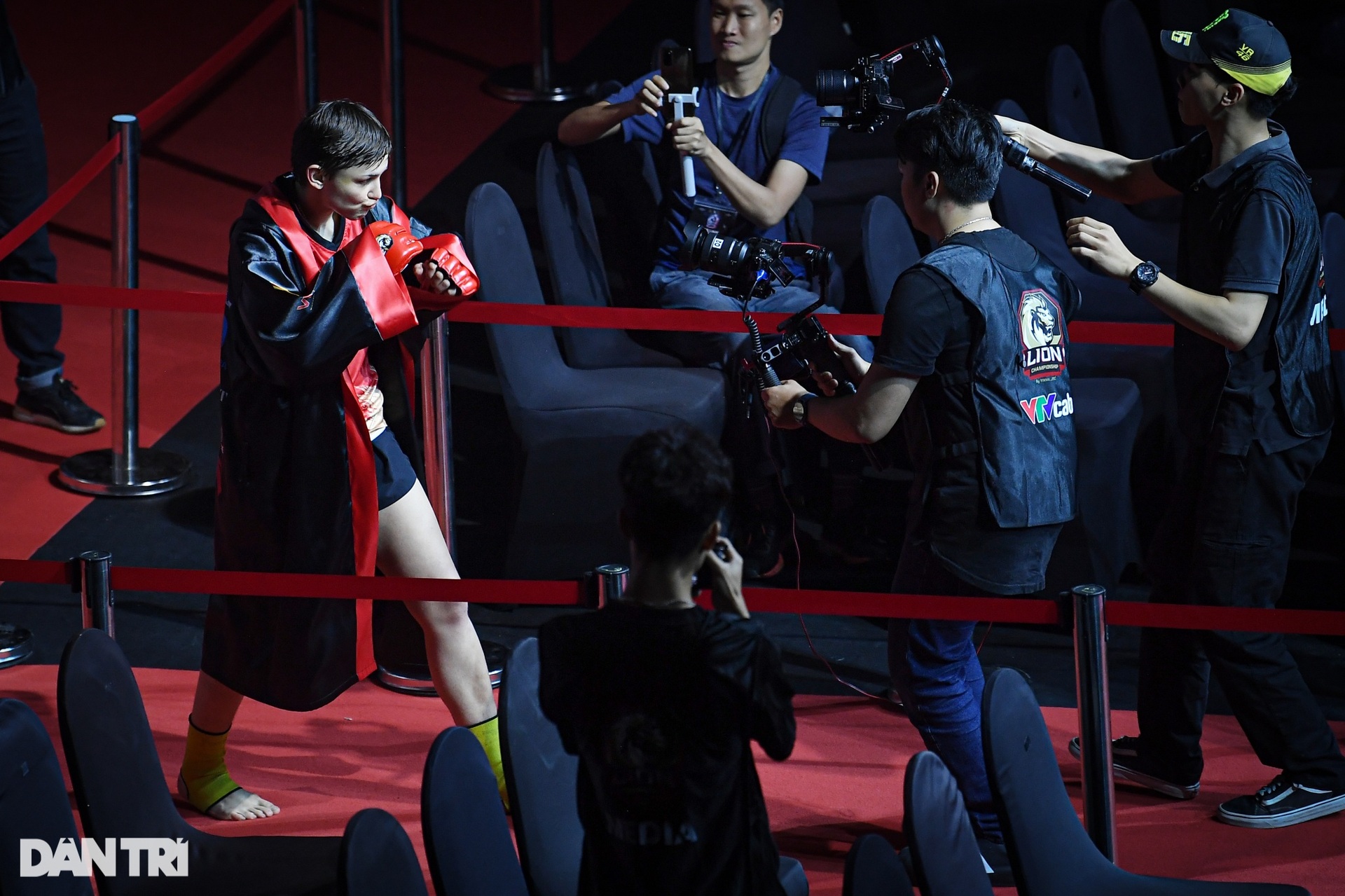 Bóng hồng Hungary hạ knock-out võ sĩ Việt Nam trong ngày khai màn MMA 2023 - 4 Bóng hồng Hungary hạ knock-out võ sĩ Việt Nam trong ngày khai màn MMA 2023 - 4
