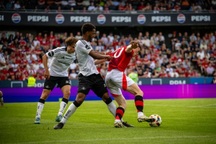 Man Utd thua trận đầu tiên trước mùa giải, HLV Ten Hag chỉ trích học trò