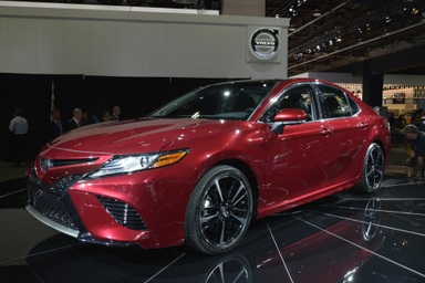 Toyota Camry thế hệ mới chính thức ra mắt