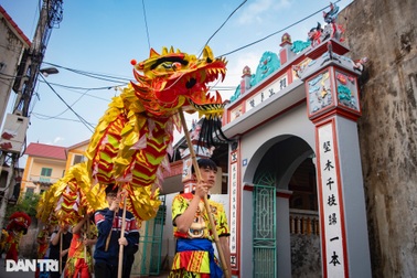 Khám phá xưởng sản xuất lân sư của đội múa rồng nhiều thành tích ở Hà Nội