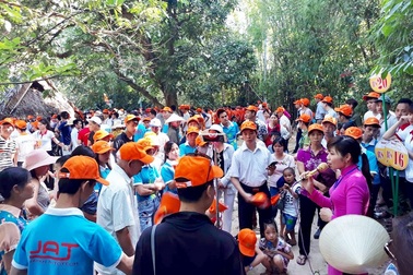 Ngành Du lịch Nghệ An đón đoàn khách đông kỷ lục với 1.300 người