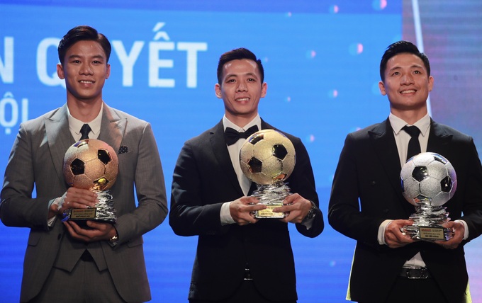 Quả bóng Vàng Việt Nam 2020: Vinh danh Văn Quyết - Ảnh 2. Quả bóng Vàng Việt Nam 2020: Vinh danh Văn Quyết - Ảnh 2.