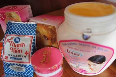 Nâng cấp nhan sắc, con dao... ba lưỡi!