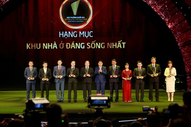D’. Le Pont D’or Hoàng Cầu tự hào nhận giải “Khu nhà ở đáng sống nhất”