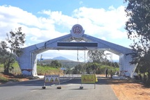 5 cổng chào không phép ở Kon Tum bị "tuýt còi"