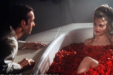 Nữ diễn viên gợi cảm của “Vẻ đẹp Mỹ” hạnh phúc vỡ òa vì mang bầu ở tuổi 41