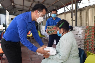 "Triệu bữa cơm - Hà Nội nghĩa tình" đến với bệnh nhân Bệnh viện Thận