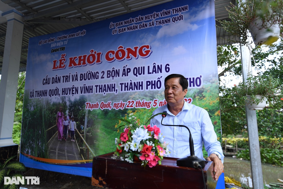 Thêm một cây cầu Dân trí đưa ánh sáng tri thức đến vùng quê miền Tây - 3 Thêm một cây cầu Dân trí đưa ánh sáng tri thức đến vùng quê miền Tây - 3