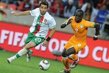 Tiền vệ Deco chỉ trích HLV Queiroz 