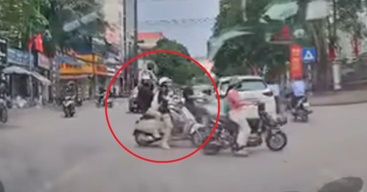 Clip cô gái “thả tim” cho tài xế khi được nhường đường nổi bật tuần qua Clip cô gái “thả tim” cho tài xế khi được nhường đường nổi bật tuần qua