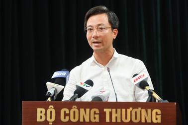 Bộ Công thương nêu 6 lý do khan hiếm xăng dầu