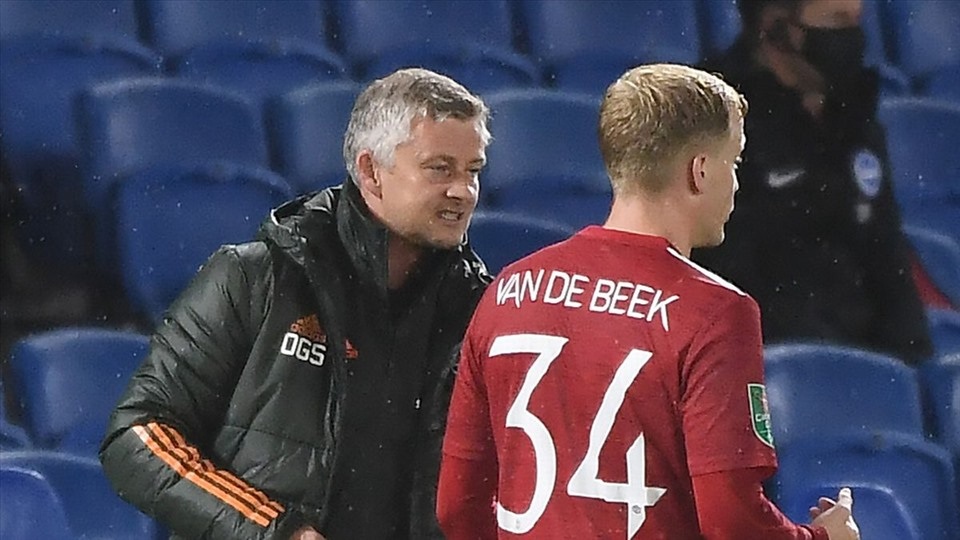 HLV Solskjaer: Van De Beek đang không hạnh phúc - 2 HLV Solskjaer: Van De Beek đang không hạnh phúc - 2