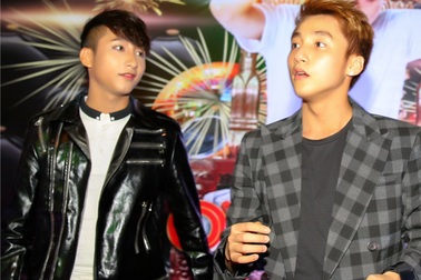 Sơn Tùng “nhái”, chị Hồng ve chai & những gánh hàng đồng nát trong showbiz