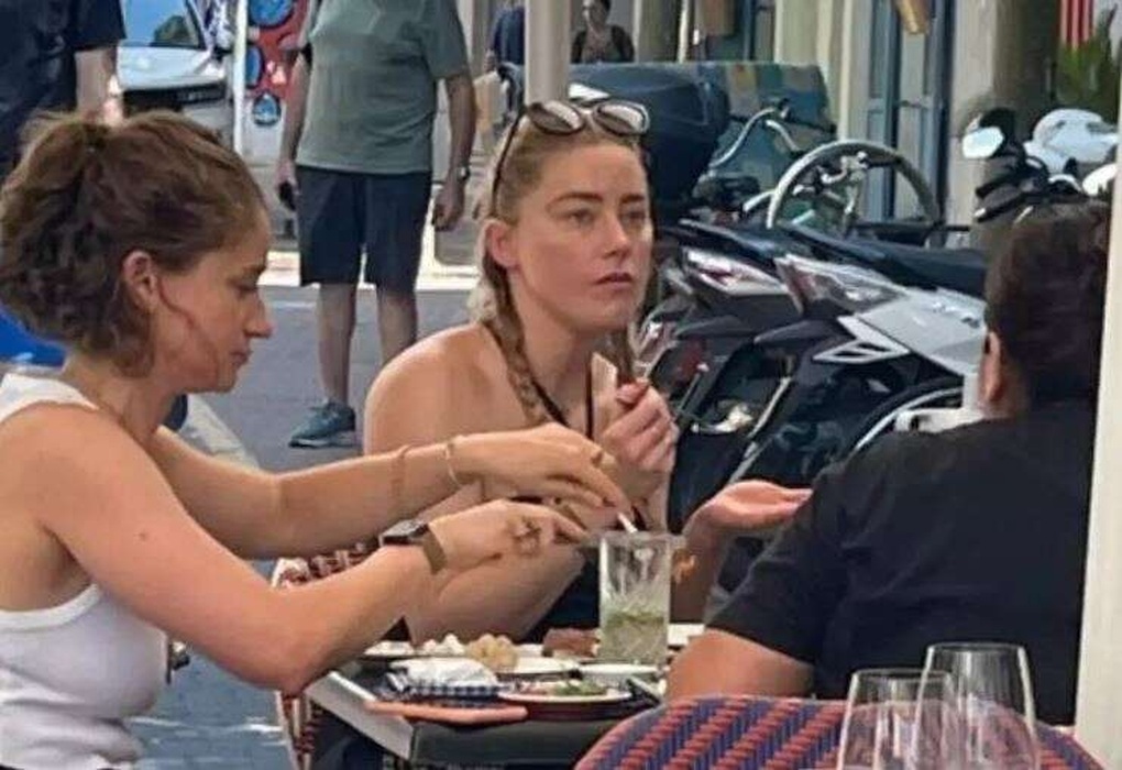 Amber Heard từ chối hàng chục triệu USD từ Johnny Depp - 4 Amber Heard từ chối hàng chục triệu USD từ Johnny Depp - 4