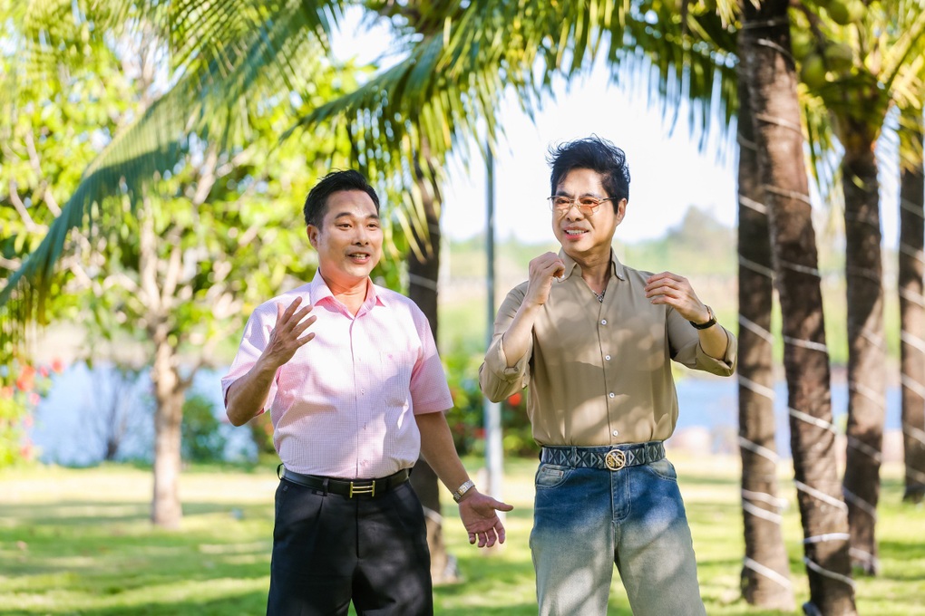 Ngọc Sơn kể chuyện em trai bán xe đạp, đưa vàng cho anh đi hát - 2 Ngọc Sơn kể chuyện em trai bán xe đạp, đưa vàng cho anh đi hát - 2