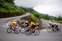 Áo vàng đổi chủ ở cuộc đua xe đạp toàn quốc 2025