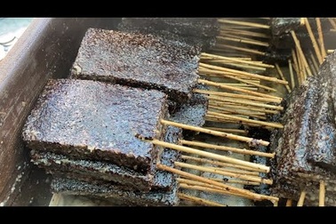 Kỳ lạ món bánh tiết heo nổi tiếng xứ Đài