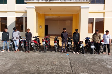 Công an đón lõng, tóm nhóm thanh niên "độ" xe, tháo phanh để đua