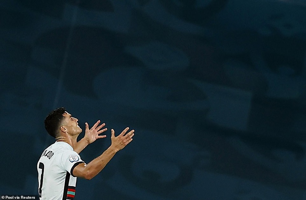 Những khoảnh khắc Bồ Đào Nha cay đắng rời cuộc chơi tại Euro 2020 - 9