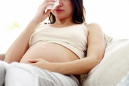 Ôm bụng bầu ngồi ghế đá, lý do ám ảnh khiến tôi không muốn về nhà