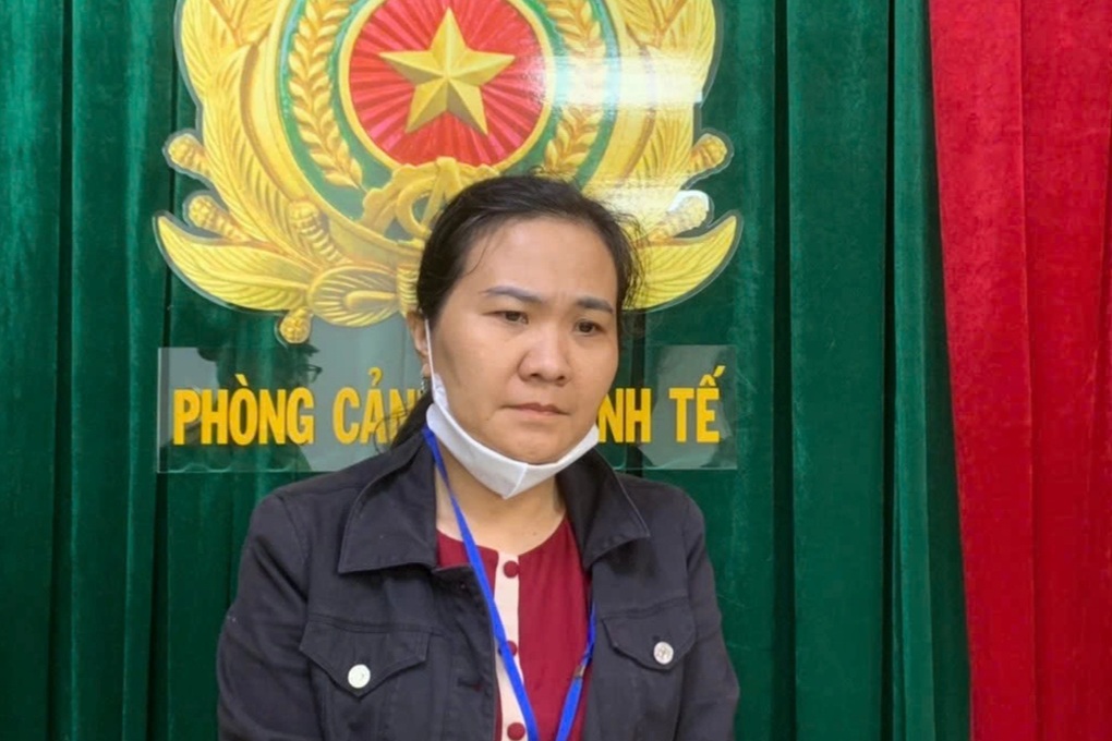 Nữ kế toán làm khống tài khoản ngân hàng, chiếm đoạt gần 1 tỷ đồng - 1 Nữ kế toán làm khống tài khoản ngân hàng, chiếm đoạt gần 1 tỷ đồng - 1