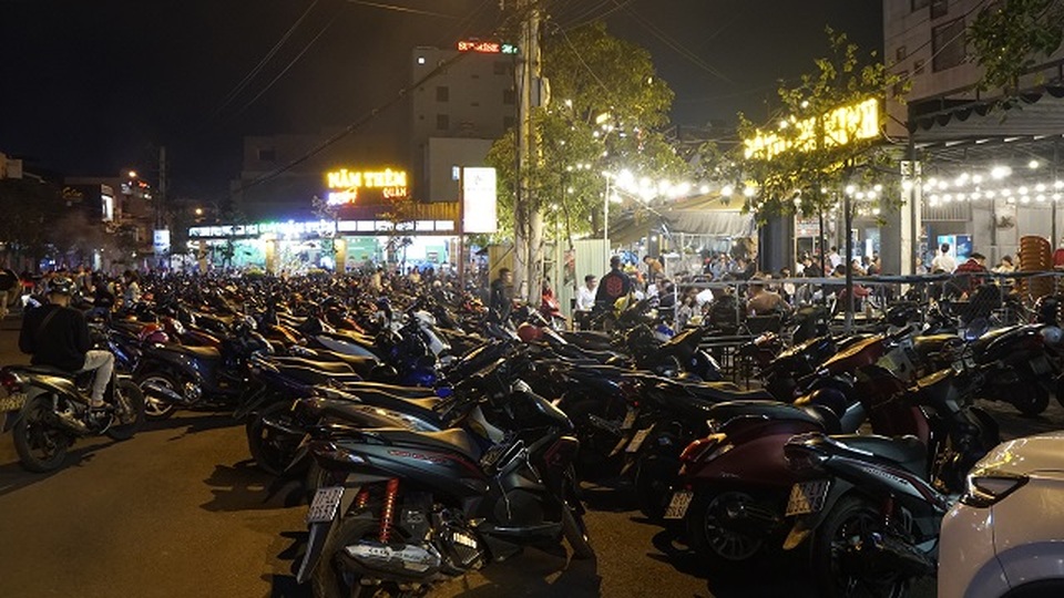 Đầu năm người dân nô nức đi lễ chùa, điểm du lịch hút khách - 5 Đầu năm người dân nô nức đi lễ chùa, điểm du lịch hút khách - 5