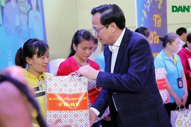 "Công nhân Bình Dương là hình mẫu năng suất lao động, tiếp thu công nghệ"