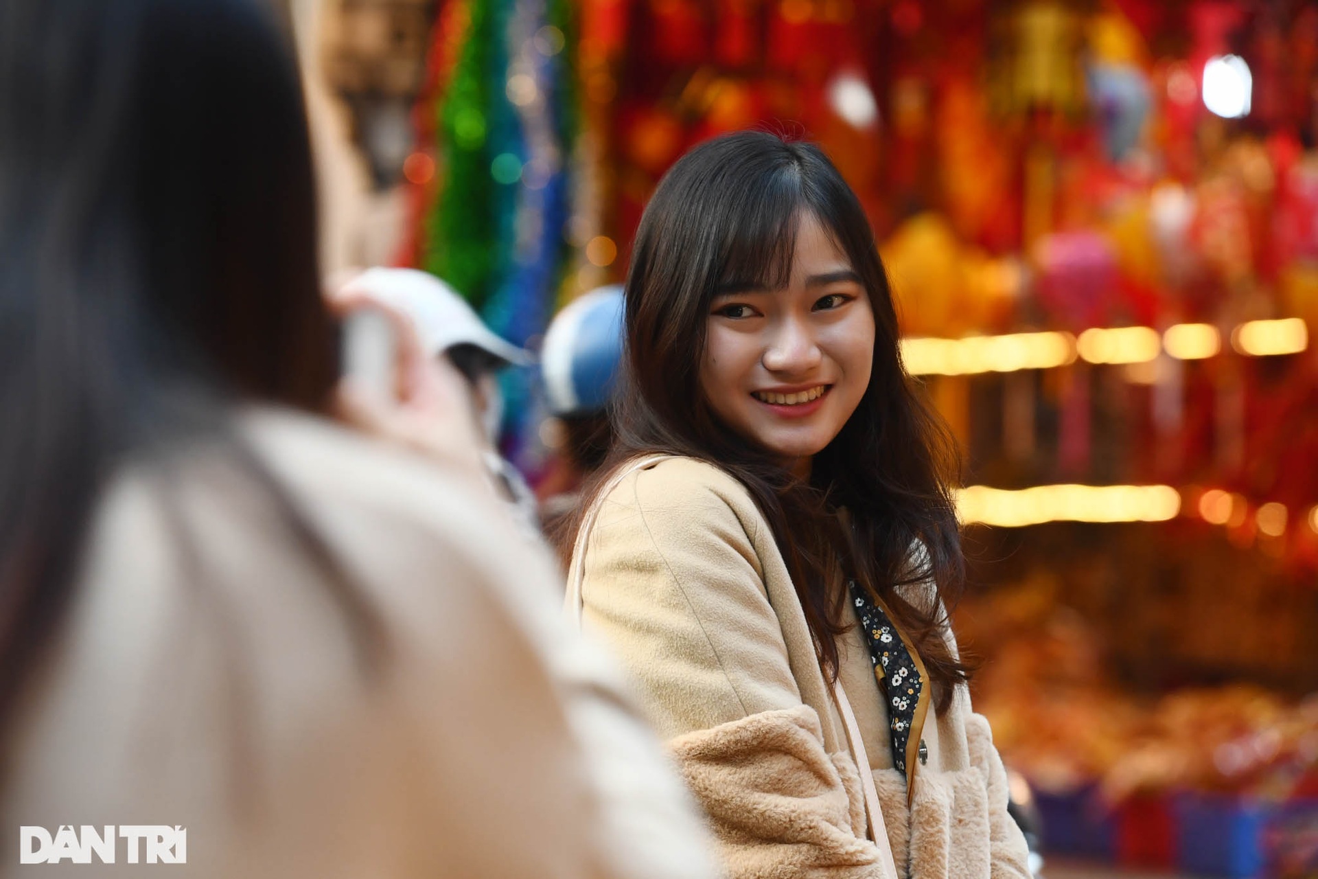 Người dân Thủ đô ra đường vui chơi ngày cuối kỳ nghỉ Tết Dương lịch - 15 Người dân Thủ đô ra đường vui chơi ngày cuối kỳ nghỉ Tết Dương lịch - 15